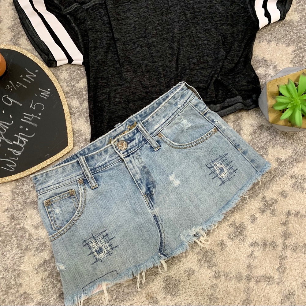 American 🦅 Eagle distressed mini skirt